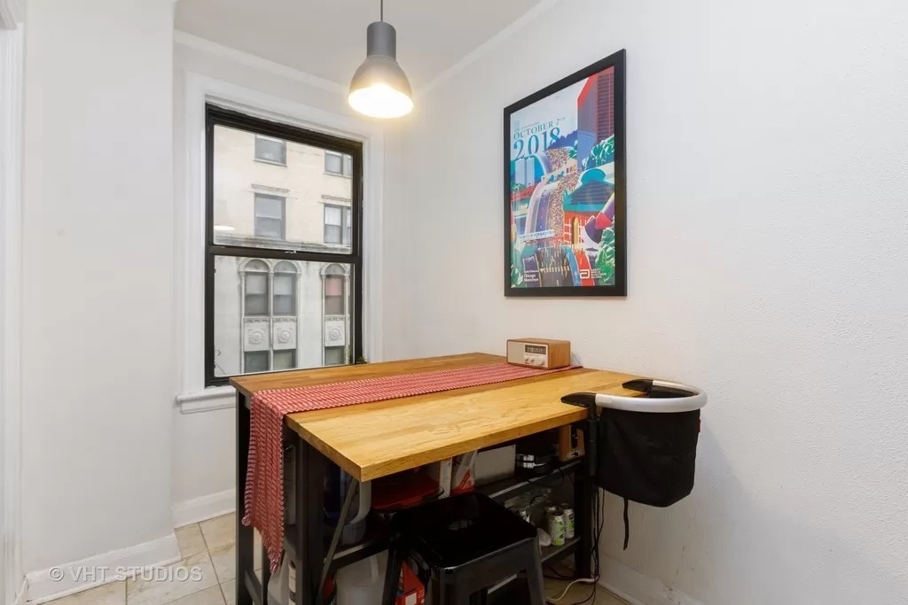 Building Photo - 1765 E 55th St