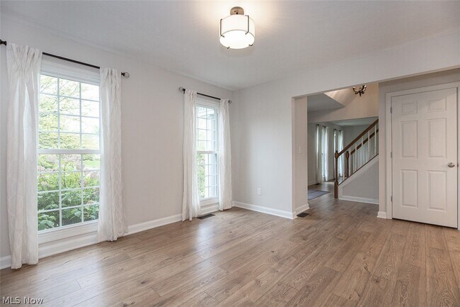 Foto del edificio - 7528 Lakedge Ct