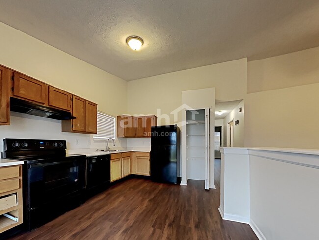 Building Photo - 1037 Mosswood Circle