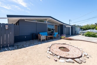 Building Photo - 27727 Orlando Ave