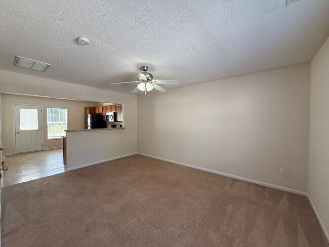 Foto del edificio - 2 bedroom, 2.5 Bath Townhouse