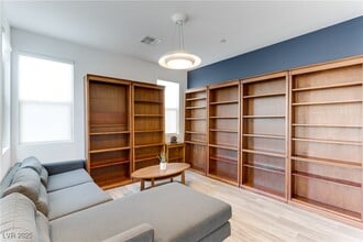 Building Photo - 214 Abbey Hill St