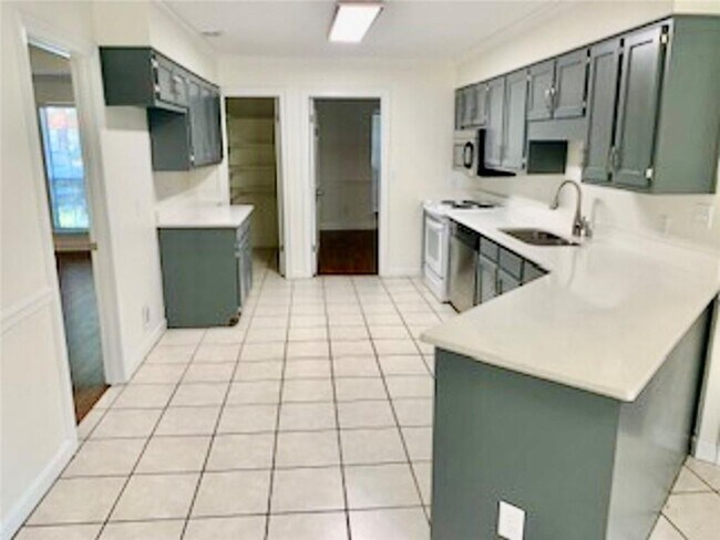 Foto del edificio - 1124 Sewannee Ct
