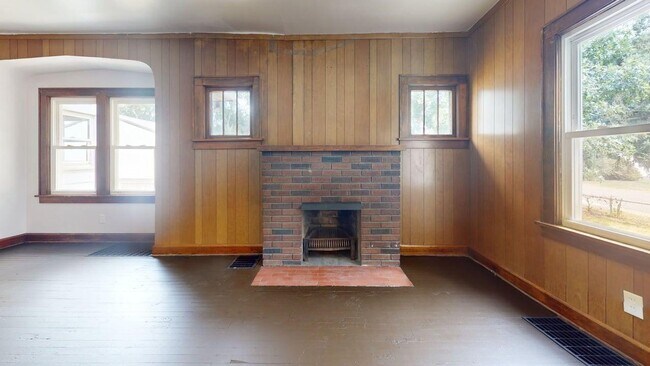 Foto del edificio - Spacious 3-Bedroom Home in Canton, OH | 1,320 Sq Ft
