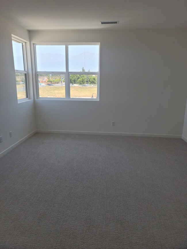 Building Photo - 4061 East Luna Paseo, Unit B