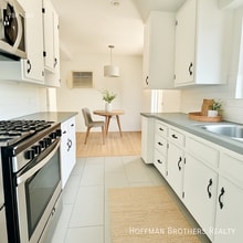 Building Photo - 11153 1/2 La Maida St