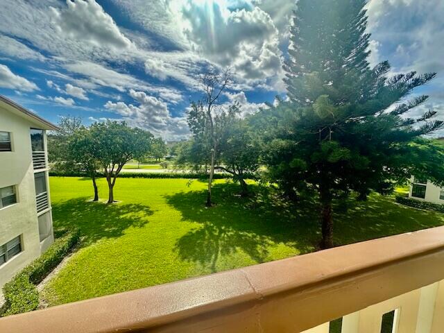 Foto del edificio - 244 Mansfield F