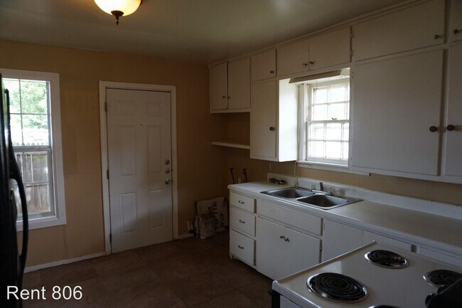 Foto del edificio - 2 br, 1 bath Apartment - 2819 38TH