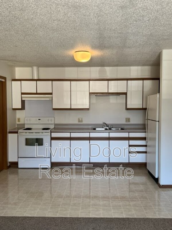 Building Photo - 603 S Washington St