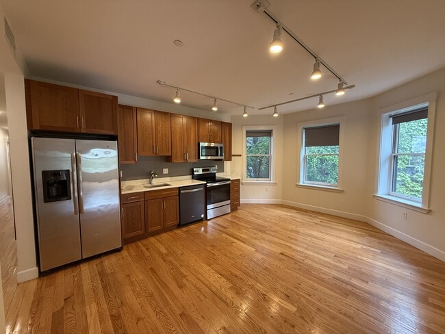 Photo - 367 Harvard St Townhome