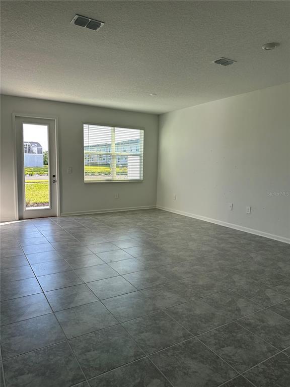 Foto del edificio - 8968 Swing Ln