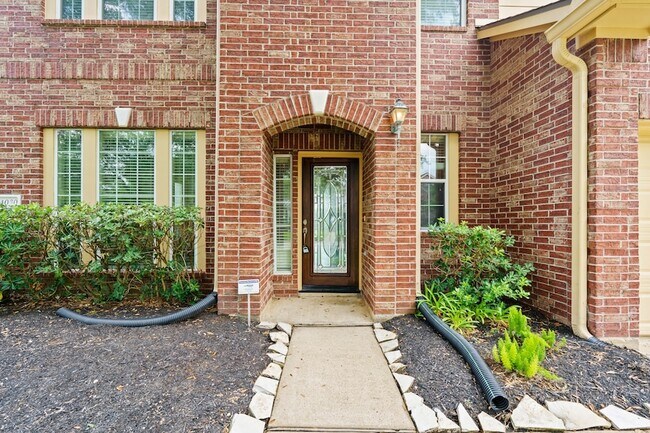 Building Photo - 4030 Chestnut Bend