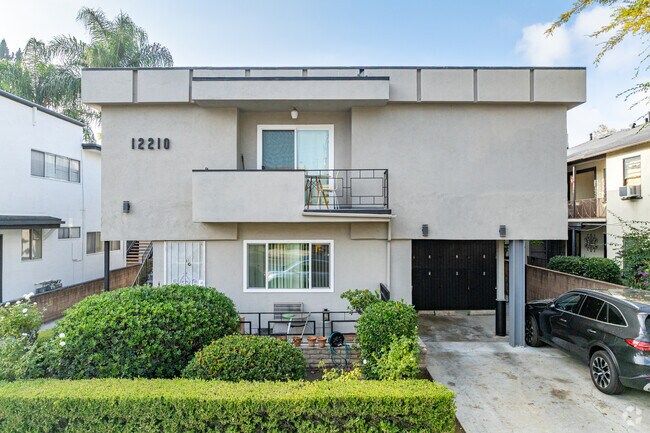 Foto del edificio - 12210 Magnolia Blvd