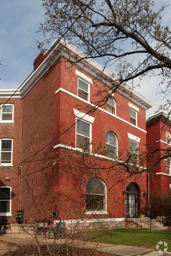 Primary Photo - 1472 S 2nd St