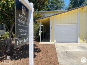 Building Photo - 501 Joaquin Dr