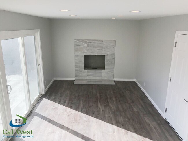 Foto del edificio - $4,495 - Beautiful 3 Bedroom Home Spacious...