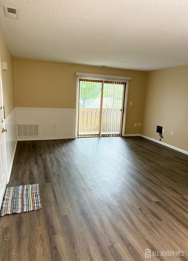 Building Photo - 5205 Ravens Crest Dr