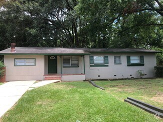 Building Photo - 201 N Lipona Rd