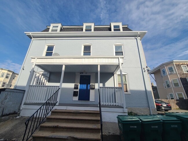 Building Photo - 450 Essex St