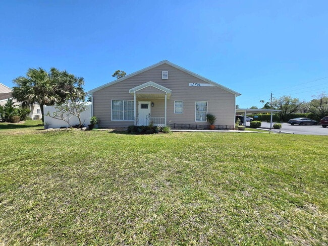 Building Photo - 6121 Lakefront Dr