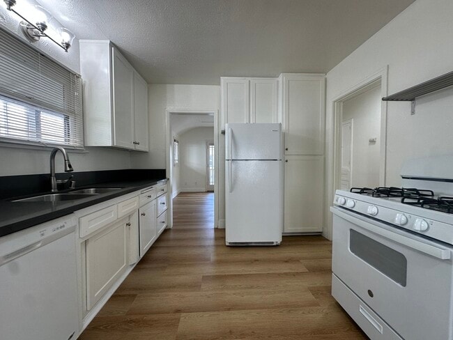 Foto del edificio - 332 15th Pl