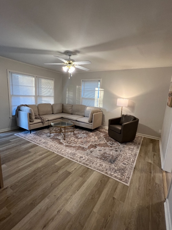 Foto del edificio - 120 Neal Ave