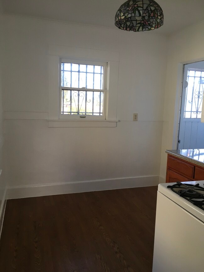 Building Photo - 2631 Jeffries Ave