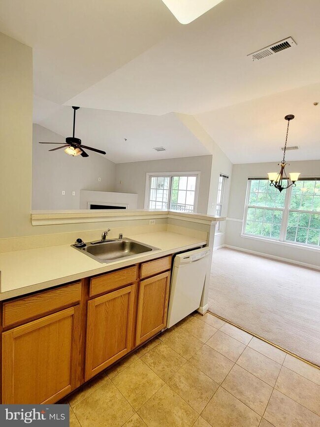 Foto del edificio - 2161 Scotts Crossing Ct