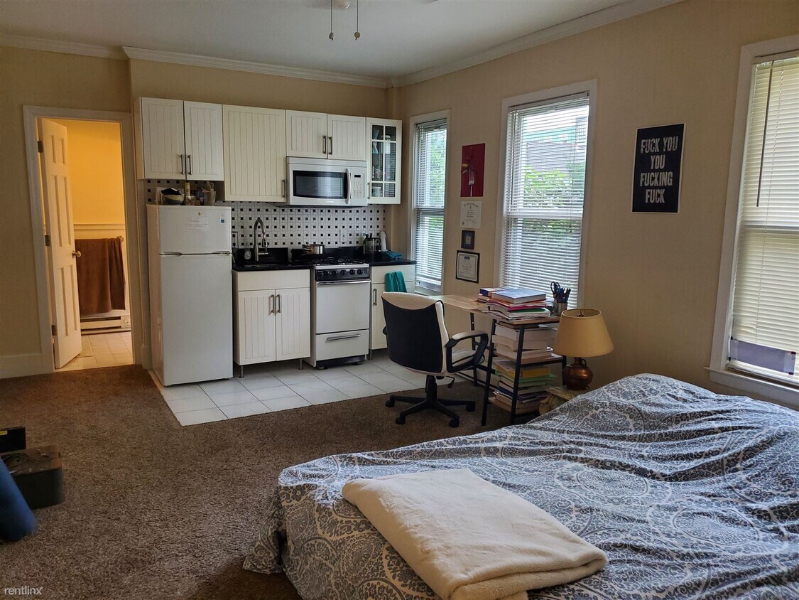 Primary Photo - Studio, 1 bath Condo - 1342 Bedford St Unit 1