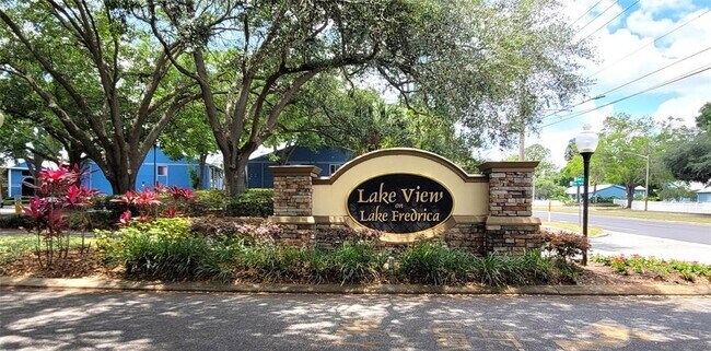 Foto del edificio - 2320 Oak Park Way