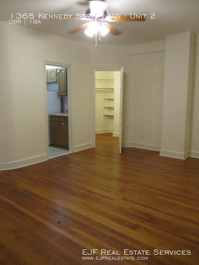 Foto del edificio - 1365 Kennedy St NW