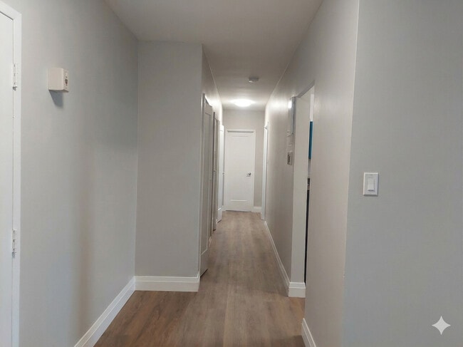 Building Photo - Silverbirch Apartments