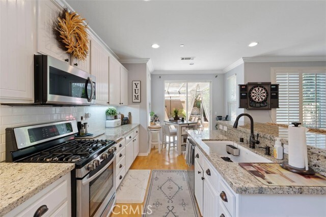 Building Photo - 16845 Primrose Ln
