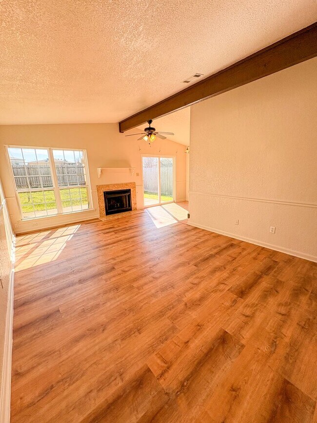 Foto del edificio - 1312 Westway Dr