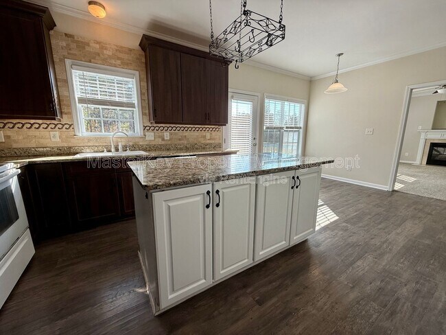 Foto del edificio - 2916 Hayward Ct