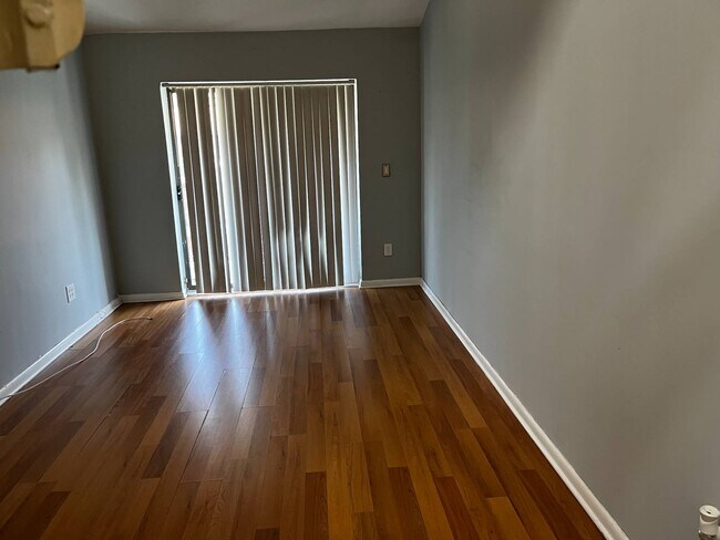 Foto del edificio - 2811 E 26th St