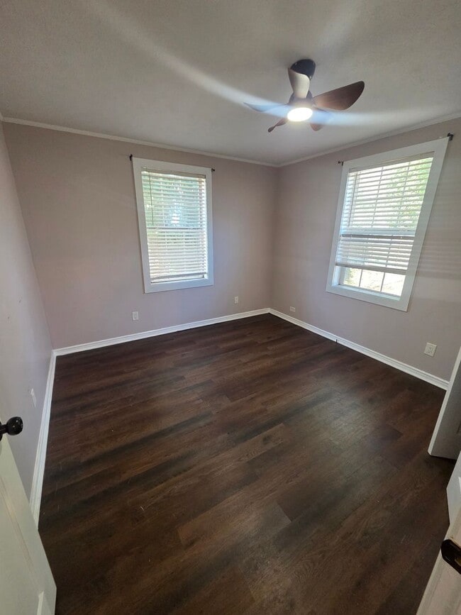Building Photo - Renovated 2 bed home in Gadsden, AL!