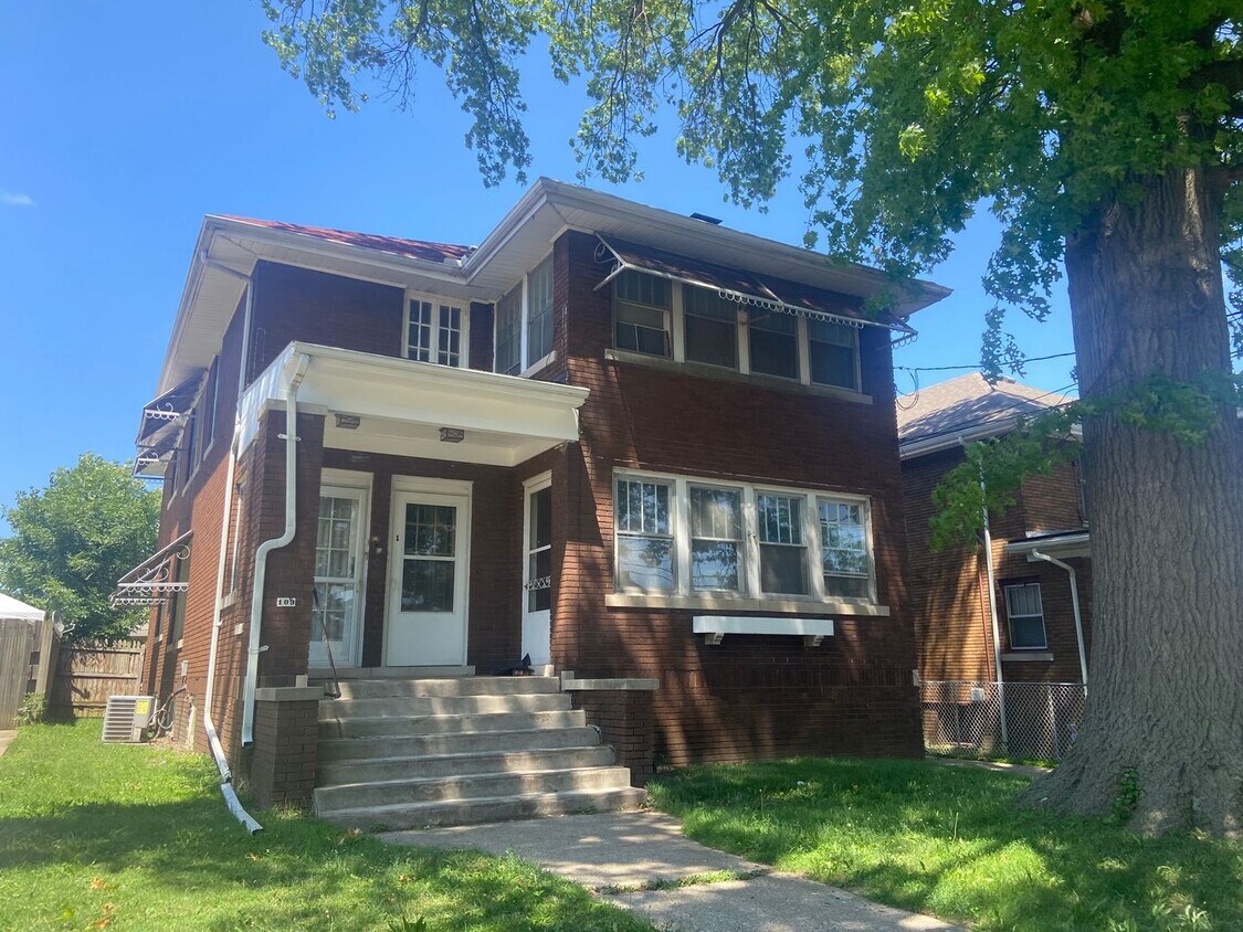 Foto principal - 109 West Beverly Court