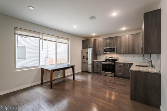 Foto del edificio - 1524 N 8th St