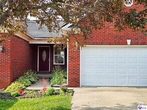 118 Twin Lakes Dr