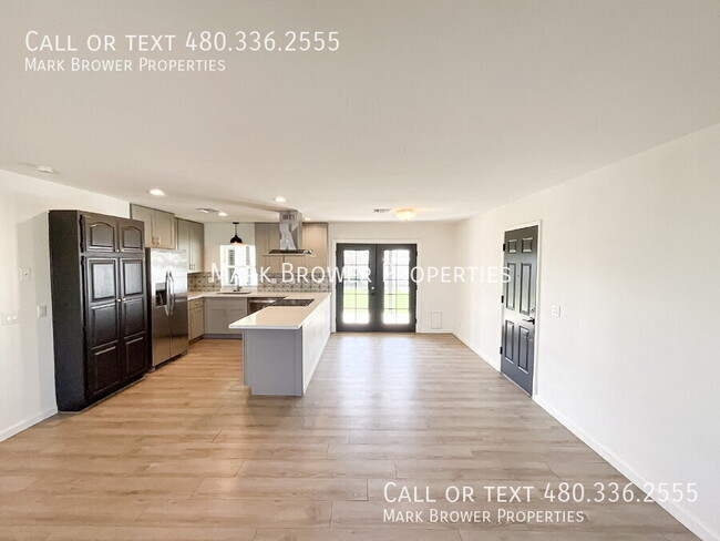 Foto del edificio - 7807 E McKinley St