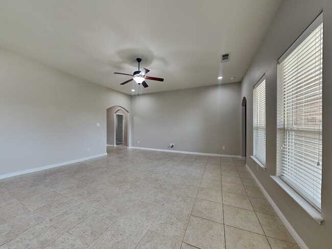 Photo - 528 Meadow Springs Dr House