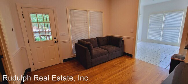 Foto del edificio - 5 br, 4.5 bath House - 2508 Willowbrook Ci...