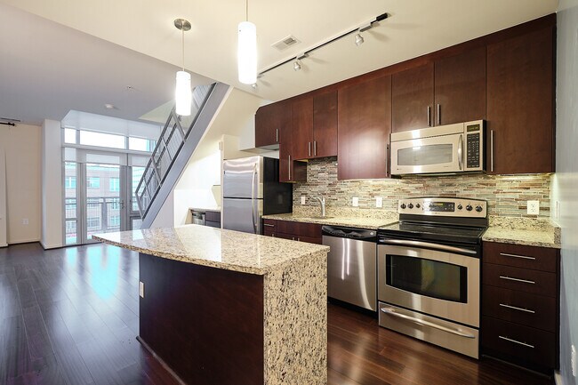 Foto del edificio - 6500 America Blvd