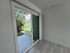 Private Patio Access - Sailpoint Bay Apartments