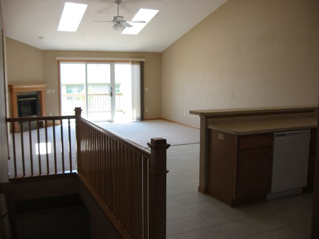 605 Kramer Ln, Kimberly, WI 54136 Townhouse for Rent in Kimberly, WI