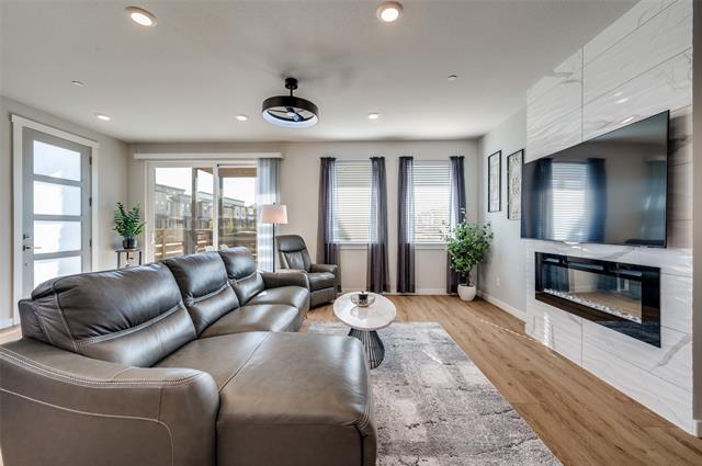 Building Photo - 3711 Rosemont Dr