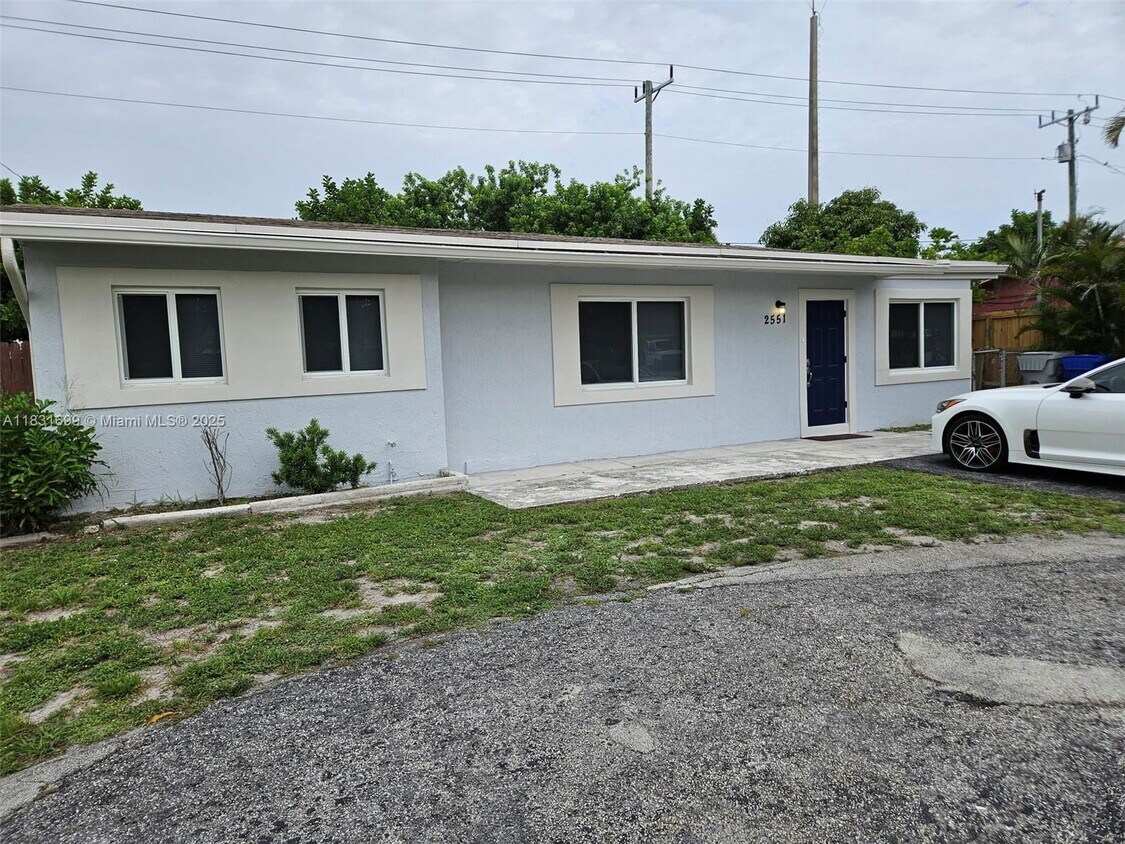 Photo - 2551 Northeast 7th Terrace, Pompano Beach, FL 33064 - 3 BR 2 BA single-family home
