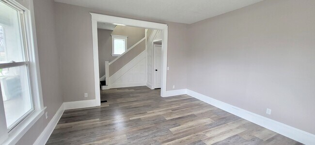 Foto del edificio - 1326 E Pontiac St