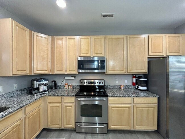 Foto del edificio - 2113 Livingston St